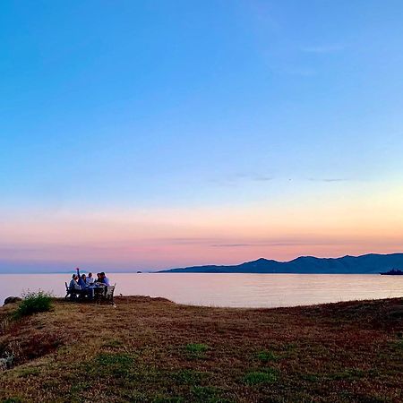 Beach House Set In A Beautiful Bay كاريستوس المظهر الخارجي الصورة