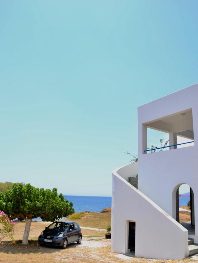 Beach House Set In A Beautiful Bay كاريستوس المظهر الخارجي الصورة