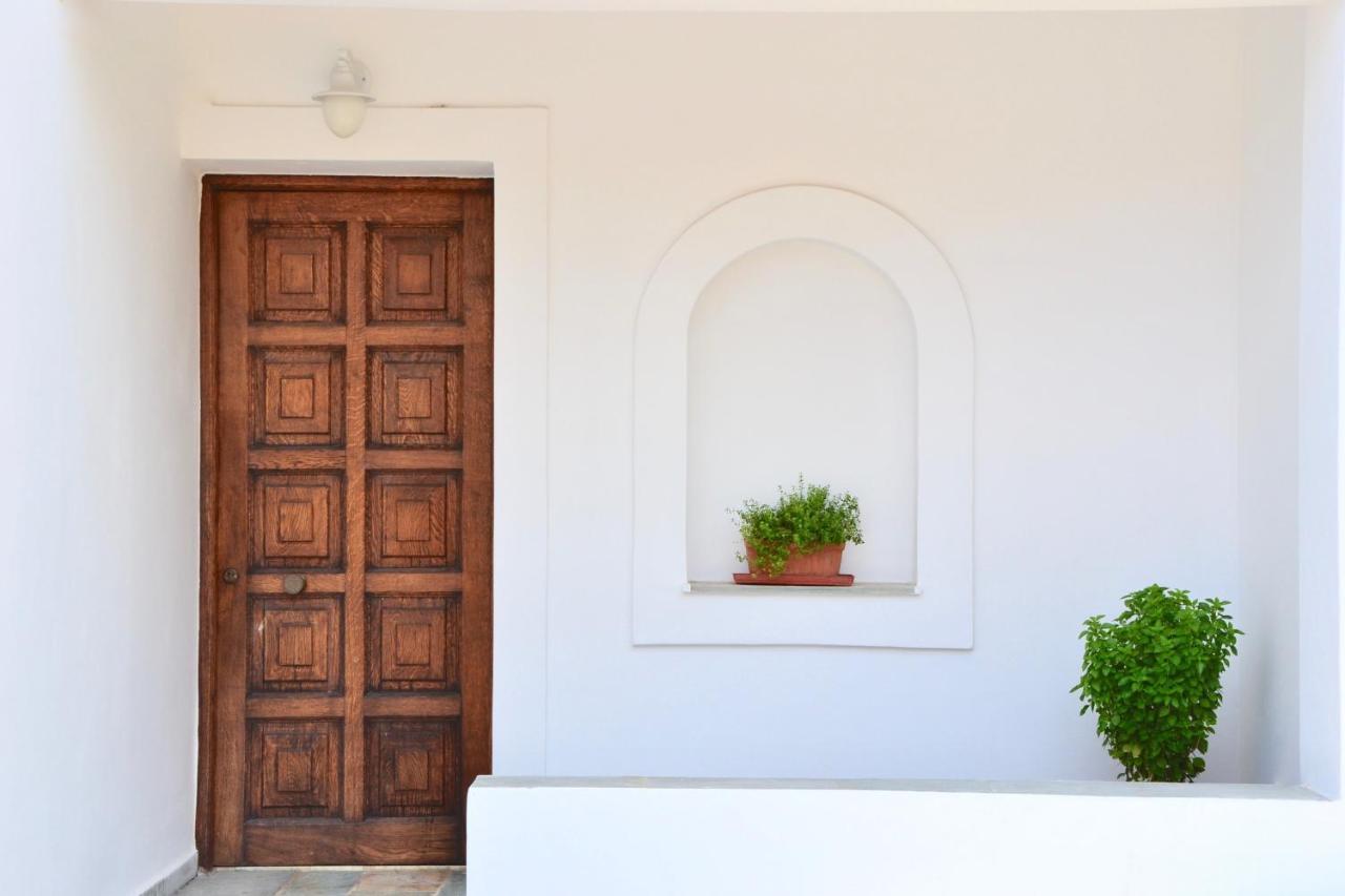 Beach House Set In A Beautiful Bay كاريستوس المظهر الخارجي الصورة