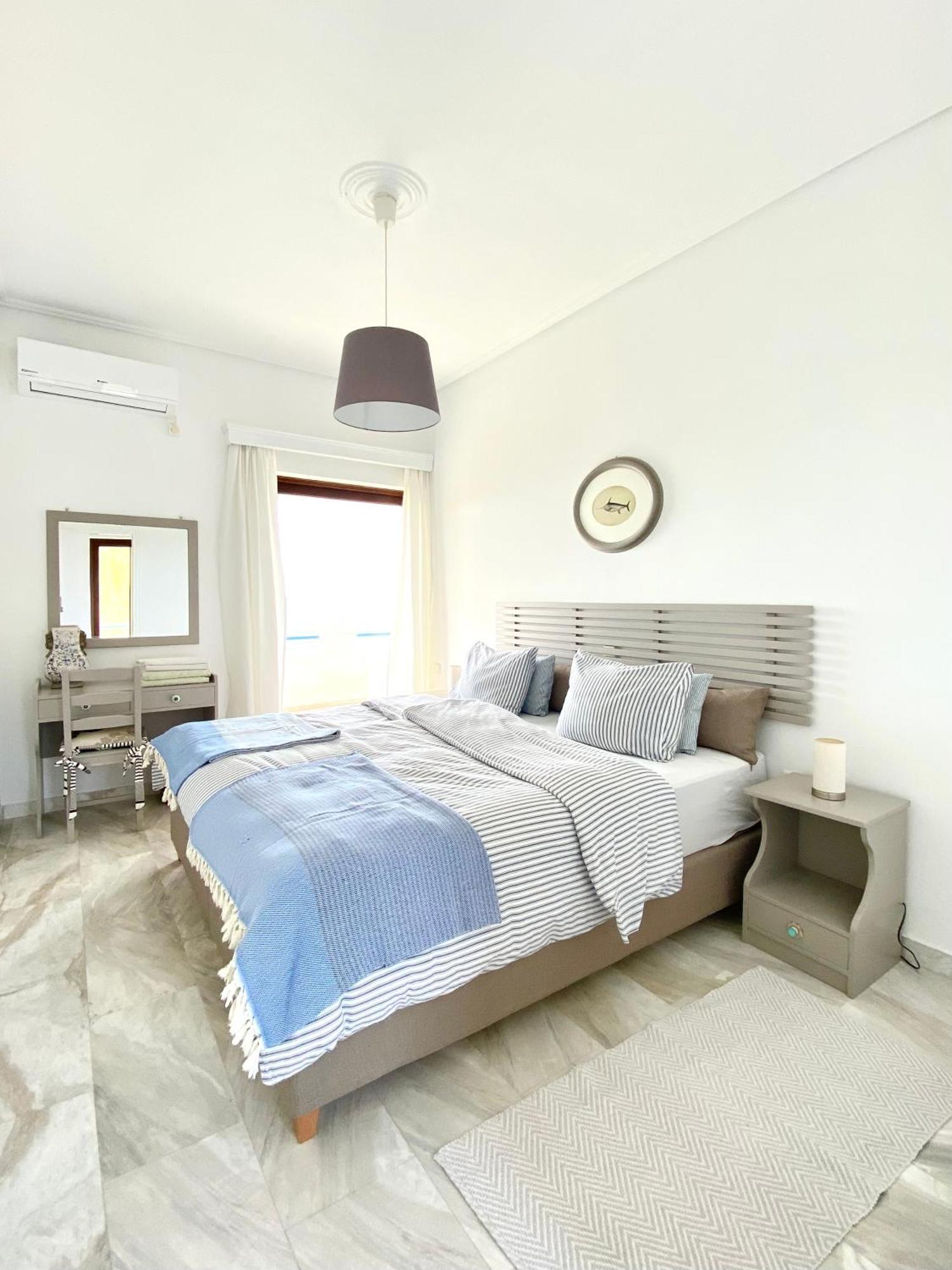 Beach House Set In A Beautiful Bay كاريستوس المظهر الخارجي الصورة